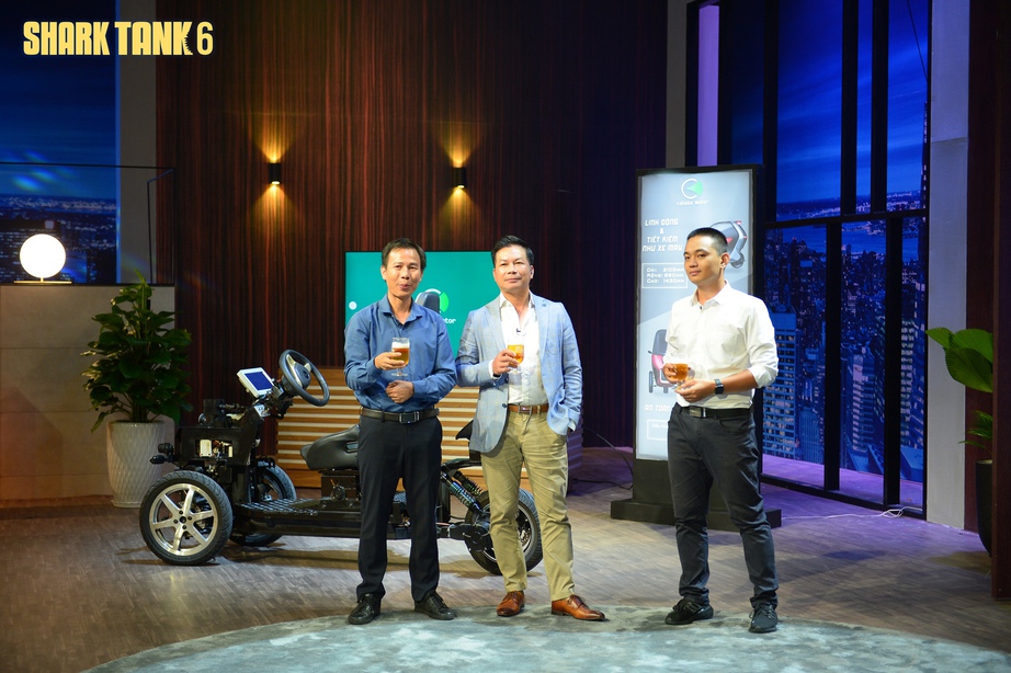 Shark Tank Việt Nam mùa 6 tập 3: Shark Bình nói phũ, Shark Hưng chi 1,8 tỷ cho xe máy - Ảnh 4.