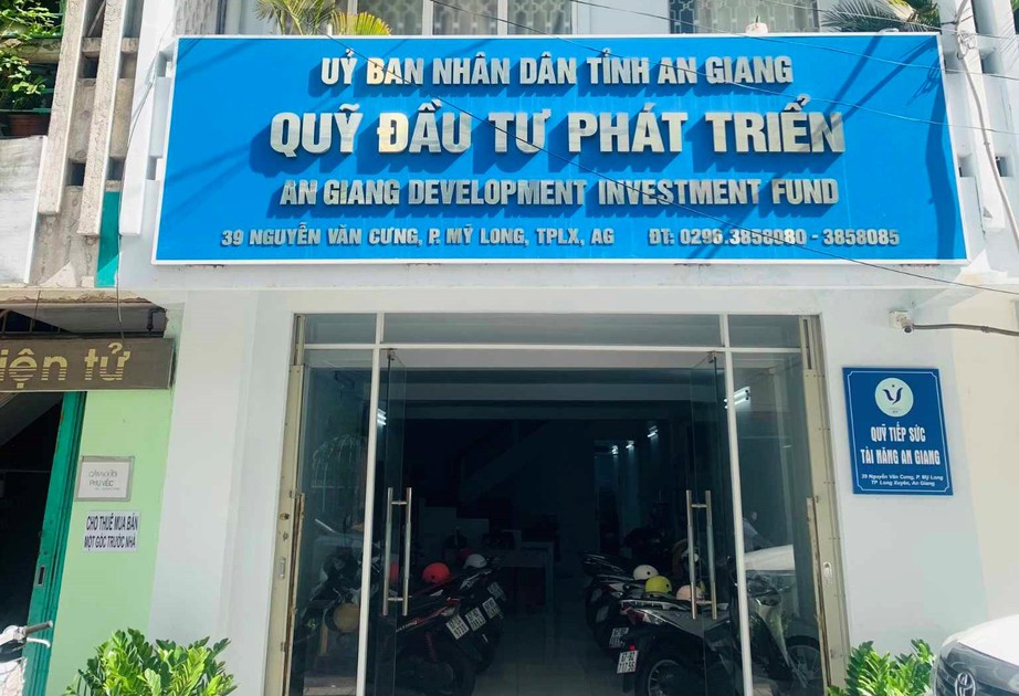 Kỷ luật giám đốc Quỹ Đầu tư phát triển An Giang - Ảnh 1.