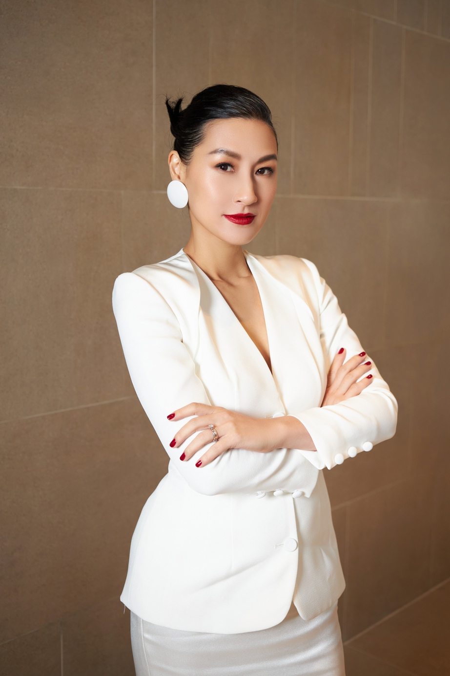 Lộ diện &quot;bộ thất quyền lực&quot; của Hoa hậu Hoàn vũ Việt Nam 2023 - Ảnh 1.
