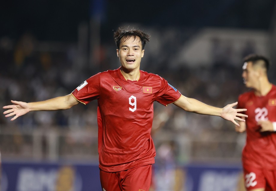 Văn Toàn lập công, đội tuyển Việt Nam khởi đầu như mơ tại vòng loại World Cup 2026  - Ảnh 5.