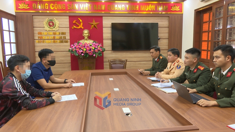Quảng Ninh xóa bỏ, xử lý hàng loạt nhóm báo chốt CSGT trên mạng xã hội - Ảnh 1.