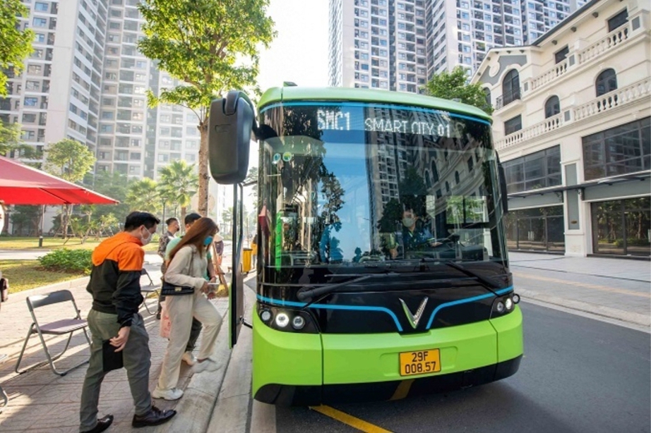 Báo Giao thông tổ chức toạ đàm &quot;Hà Nội làm gì để xanh hoá xe buýt&quot; - Ảnh 1.