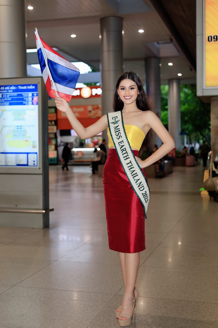 Dàn hoa hậu quốc tế mặc áo dài, đổ bộ vào Việt Nam dự thi Miss Earth 2023 - Ảnh 14.