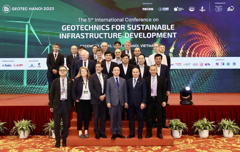 Khai mạc hội nghị quốc tế GEOTEC HANOI 2023 “Địa kỹ thuật vì sự phát triển bền vững&quot; - Ảnh 2.