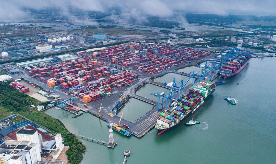 Chính thức điều chỉnh giá dịch vụ bốc dỡ container cảng biển - Ảnh 1.