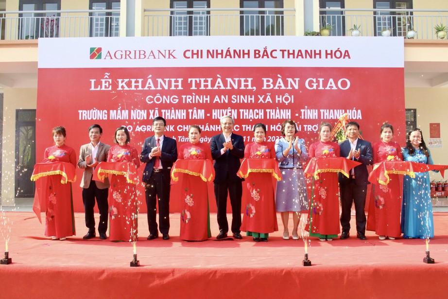 Agribank tài trợ 12 tỷ đồng xây dựng trường mầm non ở Thanh Hóa và Hà Tĩnh - Ảnh 1.