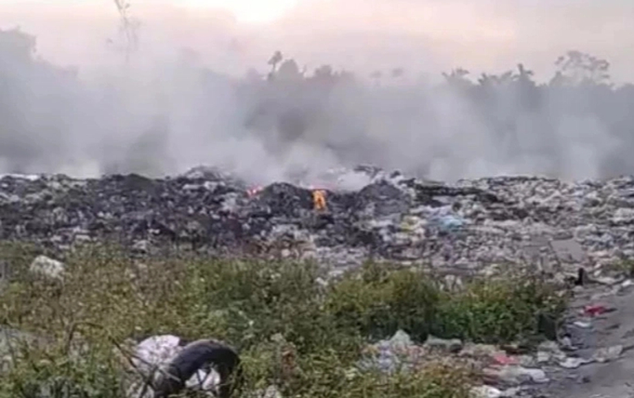 Nam Định: Người dân khốn khổ vì ô nhiễm môi trường từ bãi xử lý rác thải - Ảnh 1.