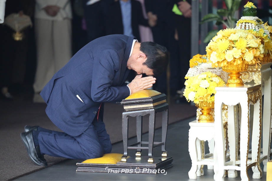 Ông Thaksin được Nhà Vua ân xá còn 1 năm tù  - Ảnh 1.