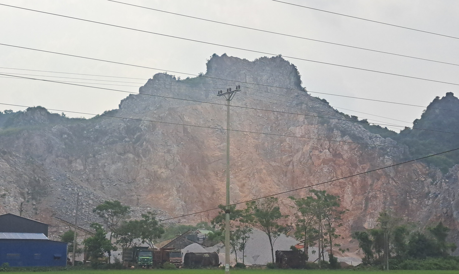 Hoà Bình: Tai nạn lao động tại mỏ đá, một người tử vong - Ảnh 1.