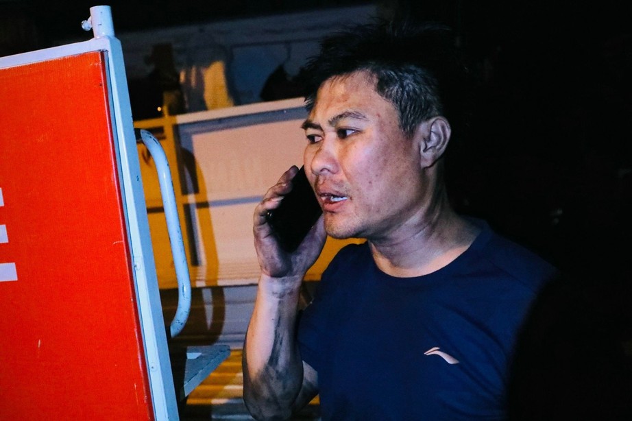 Vụ cháy chung cư ở Khương Hạ: Giây phút cả nhà thoát nạn nhờ chiếc thang dây - Ảnh 4.