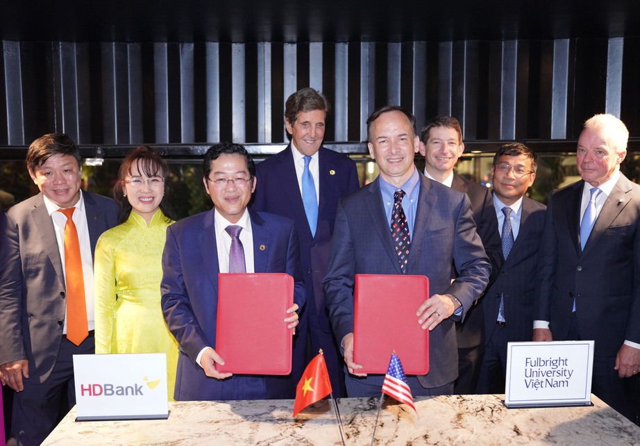 Đại học Fulbright Việt Nam và HDBank ký kết cung cấp vốn đối ứng 20 triệu USD - Ảnh 1.