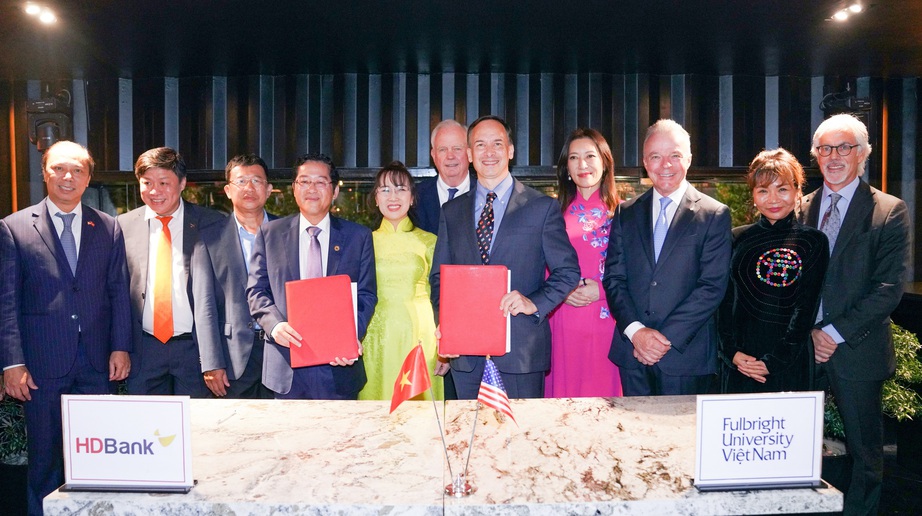 Đại học Fulbright Việt Nam và HDBank ký kết cung cấp vốn đối ứng 20 triệu USD - Ảnh 2.