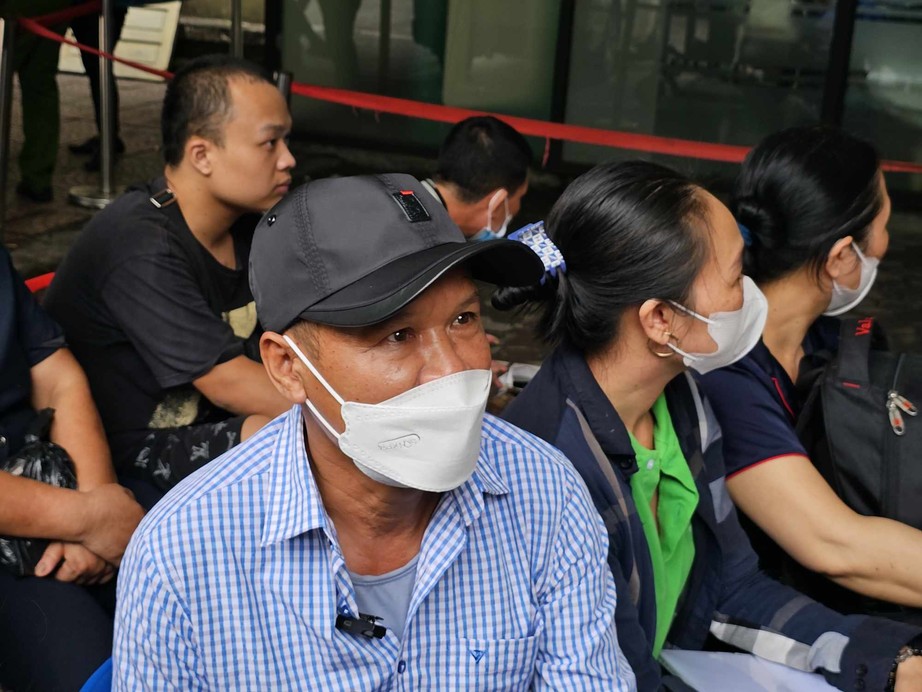 Vụ cháy chung cư mini ở Hà Nội: Thoát chết sau 4 tiếng đấu với lửa - Ảnh 2.