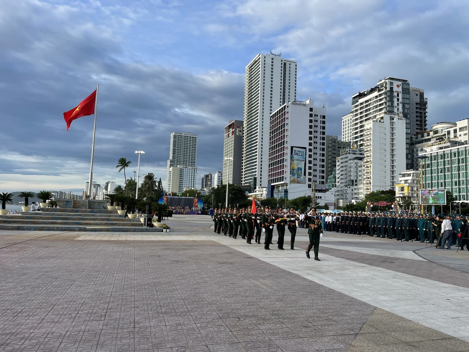 Trang trọng Lễ Thượng cờ ngày Quốc khánh tại TP Nha Trang - Ảnh 7.
