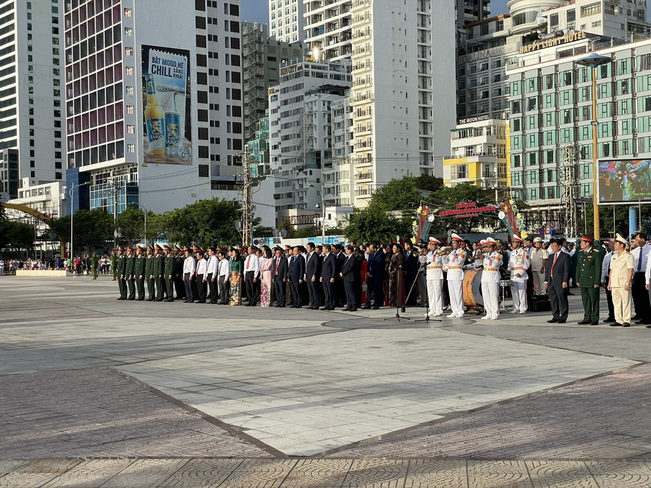Trang trọng Lễ Thượng cờ ngày Quốc khánh tại TP Nha Trang - Ảnh 4.