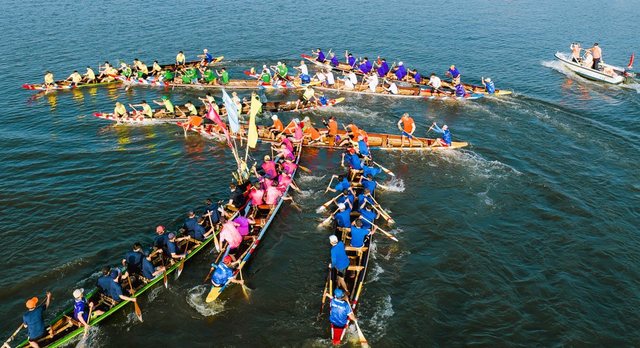 Sôi nổi giải đua thuyền mừng Quốc khánh 2/9 trên sông Hương - Ảnh 5.