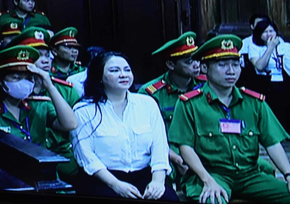 Bà Nguyễn Phương Hằng lĩnh án 3 năm tù - Ảnh 1.