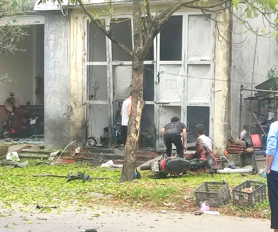 Quảng Ninh: Nổ khí gas khiến ba người trong một gia đình bị thương - Ảnh 1.