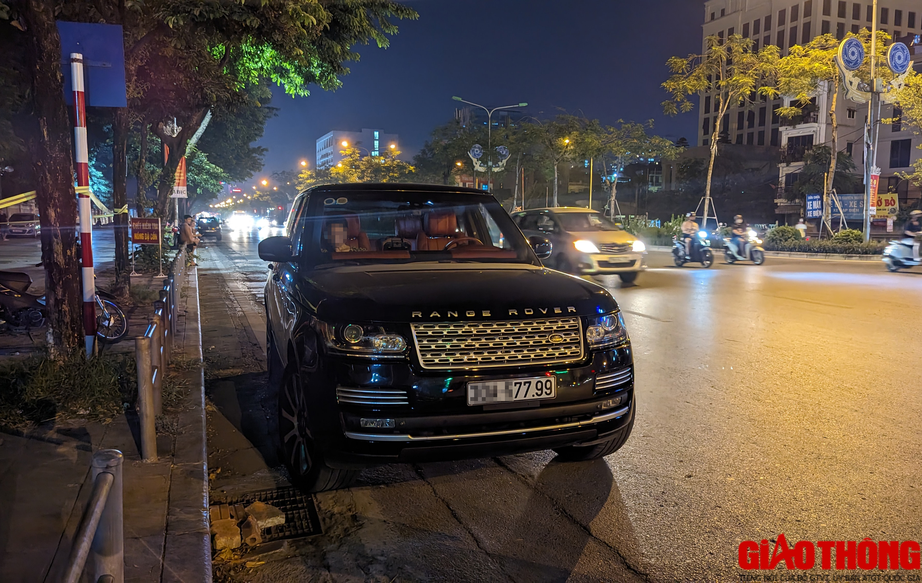Tài xế Range Rover 'dính' nồng độ cồn, xin cảnh sát bỏ qua trong đêm 2/9 - Ảnh 2.