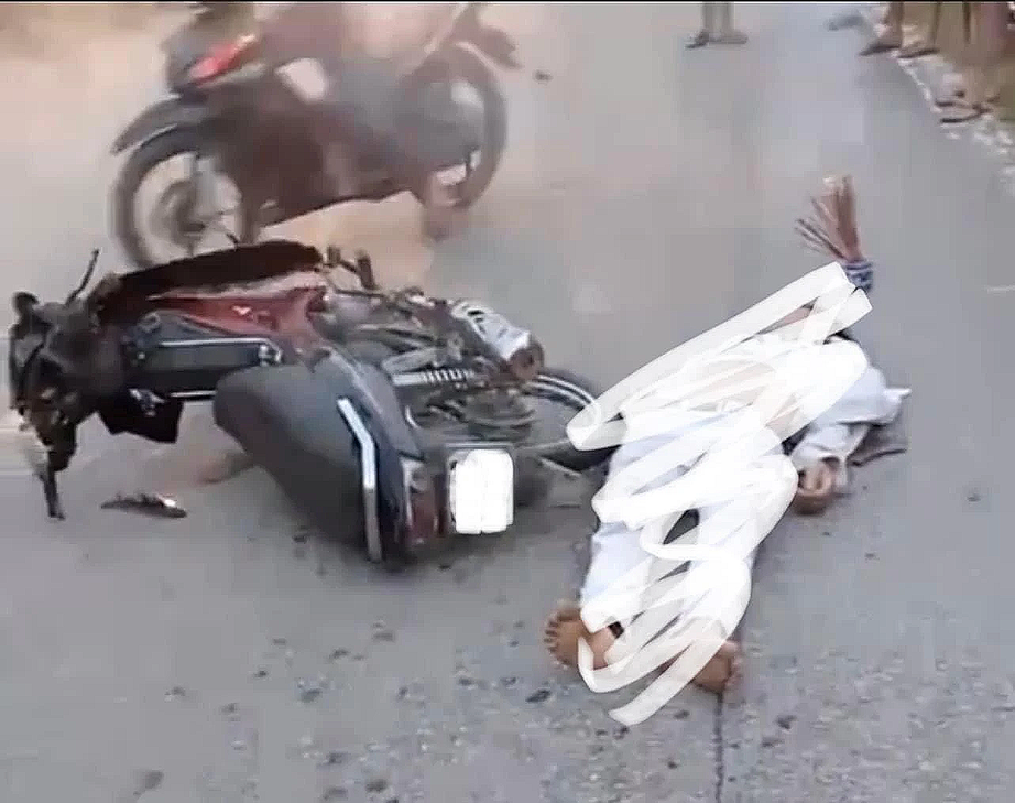 Xe máy đấu đầu trên đường Hồ Chí Minh, 2 thanh niên tử vong tại chỗ - Ảnh 1.