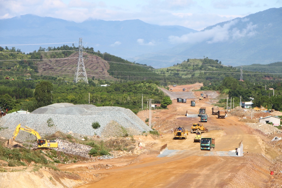 Chào Quốc khánh trên công trường cao tốc Vân Phong – Nha Trang - Ảnh 2.