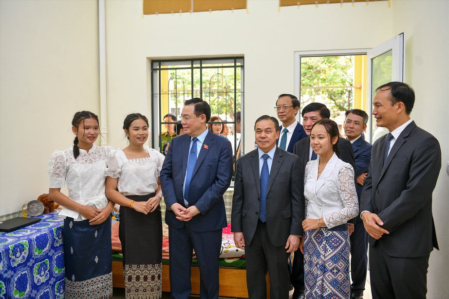 Chủ tịch Quốc hội Vương Đình Huệ dự khai giảng ở trường Hữu nghị T78 - Ảnh 1.
