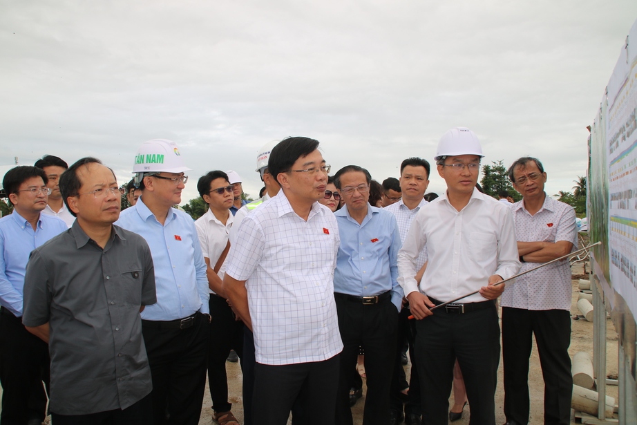 Phó thủ tướng Trần Hồng Hà kiểm tra dự án cao tốc Cần Thơ - Hậu Giang - Cà Mau - Ảnh 7.