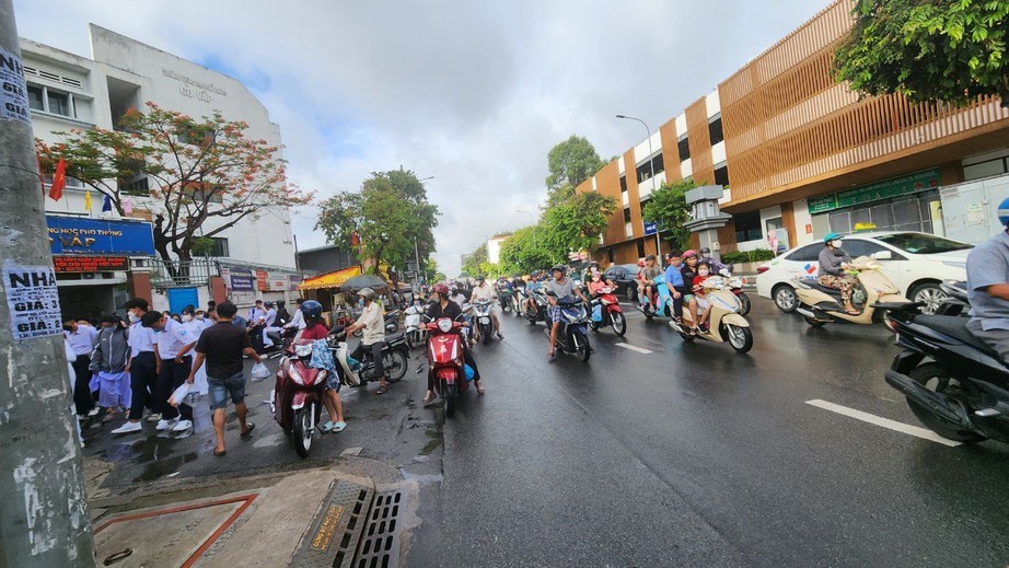 TP.HCM thông thoáng ngày khai trường - Ảnh 5.