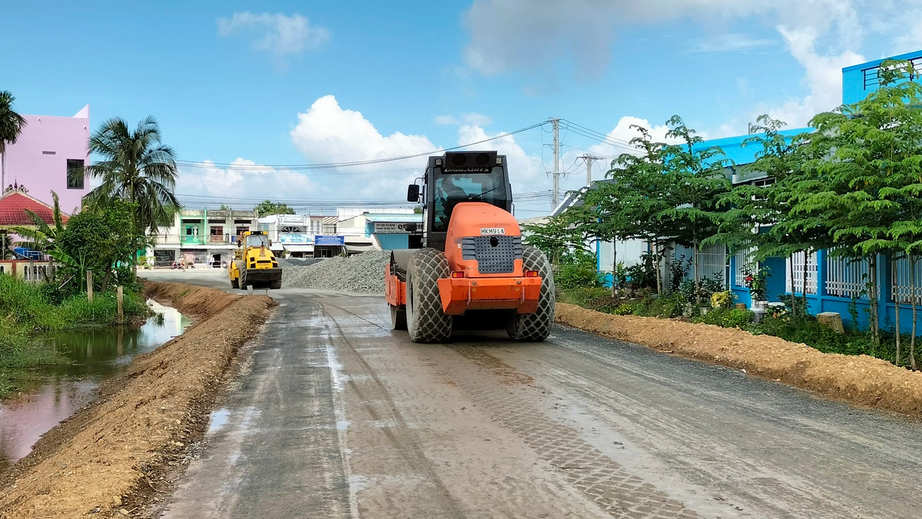 Cà Mau: Xây dựng kết cấu hạ tầng có trọng điểm, ưu tiên các công trình động lực - Ảnh 2.