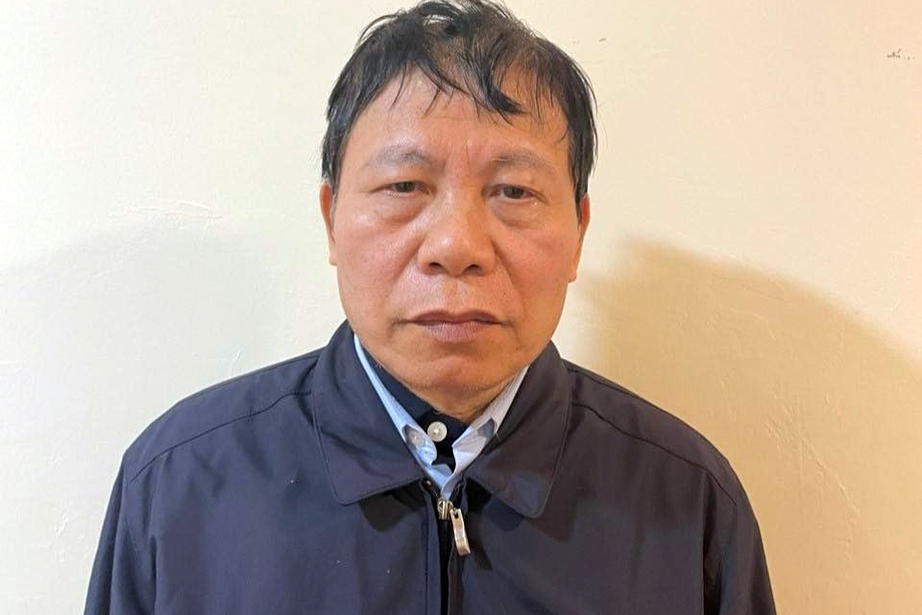 Cựu Bí thư Bắc Ninh Nguyễn Nhân Chiến bị bắt về tội nhận hối lộ vụ AIC- Ảnh 1.
