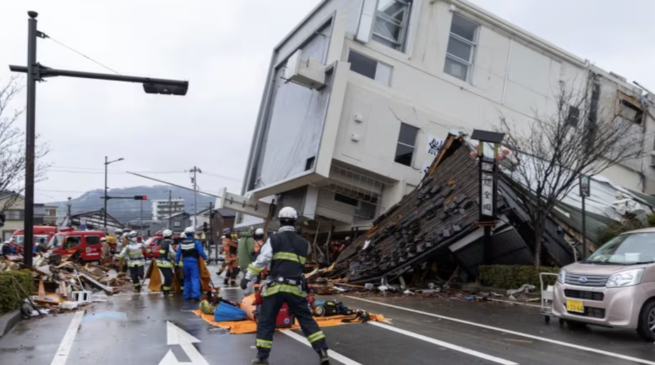 Số người thiệt mạng vì động đất tại Nhật vượt ngưỡng 100 - Ảnh 1.