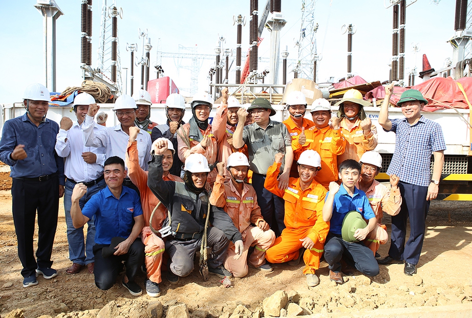 Thành công Dự án đường dây 500kV mạch 3: Nhiều bài học kinh nghiệm quý- Ảnh 1.