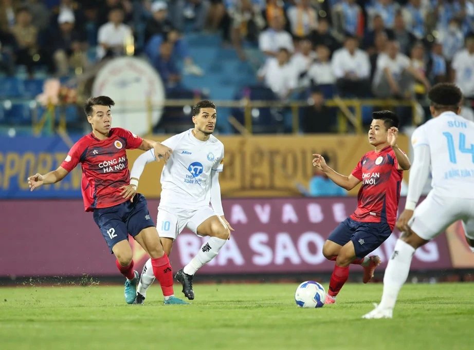 V-League: Nam Định thua đậm trên sân nhà, Hải Phòng bất lực trước Đà Nẵng - Ảnh 1.