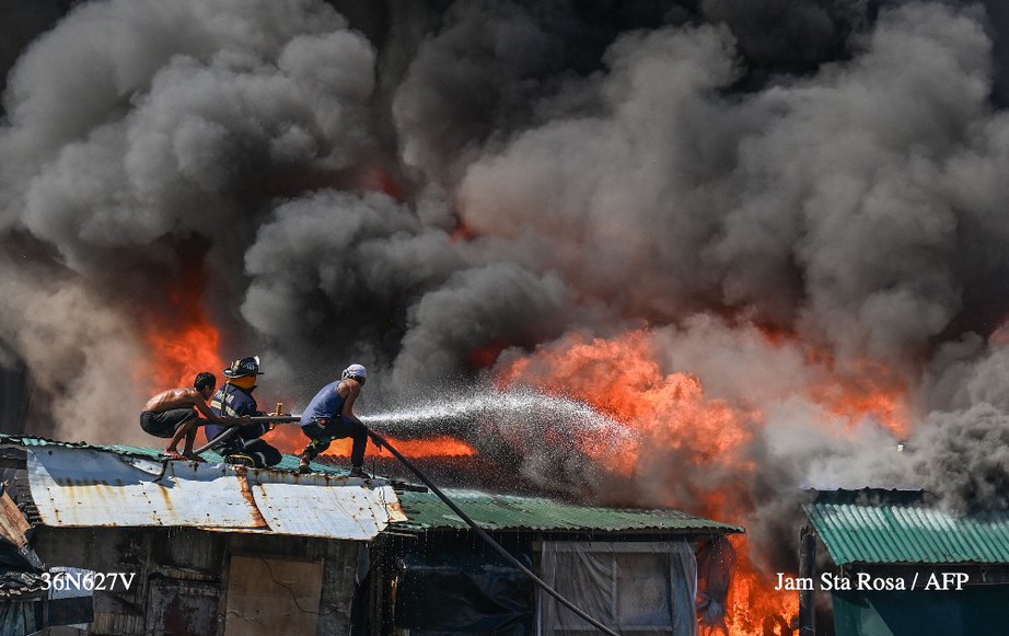 Cháy lớn càn quét cả nghìn căn nhà giữa thủ đô Philippines- Ảnh 1.