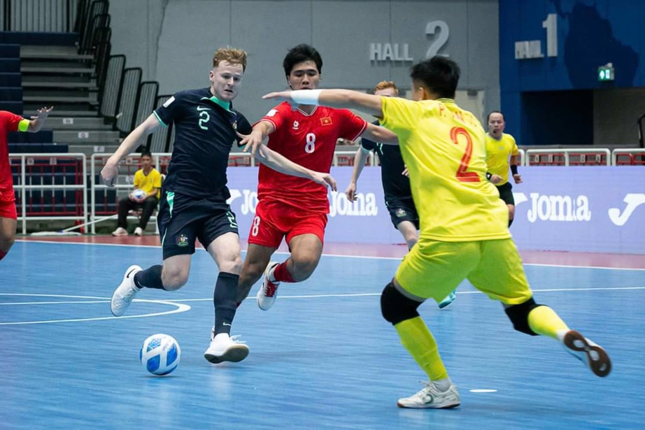 Futsal Đông Nam Á 2024: Thắng nghẹt thở Australia, tuyển Việt Nam hiên ngang vào chung kết- Ảnh 1.