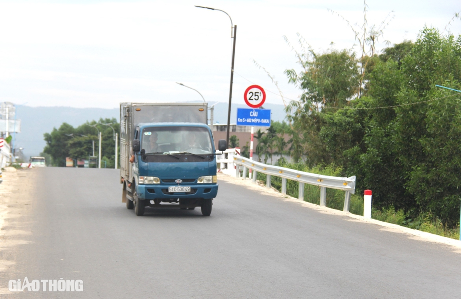 Đường kết nối Bình Thuận - Đồng Nai vượt tiến độ, thông xe trước tết Nguyên đán 2025- Ảnh 3.