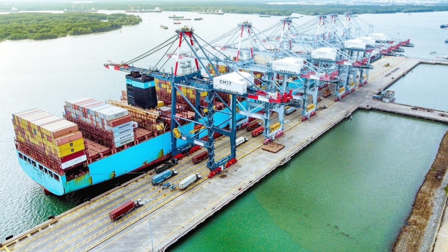 Cảng biển rục rịch tăng giá bốc dỡ container
- Ảnh 1.