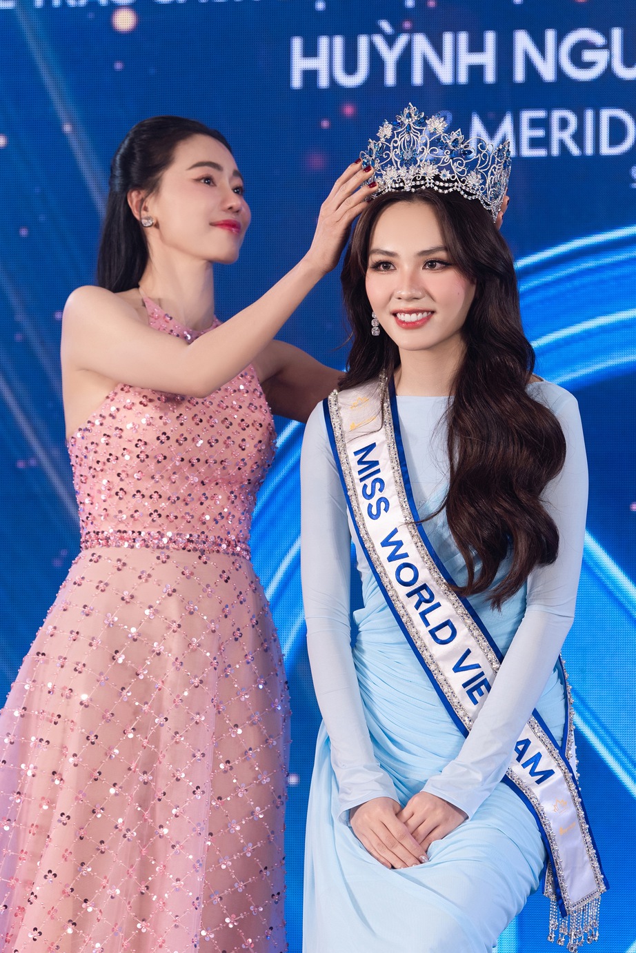 Hoa hậu Mai Phương chính thức nhận sash Miss World Vietnam, chinh chiến tại Miss World 71- Ảnh 1.