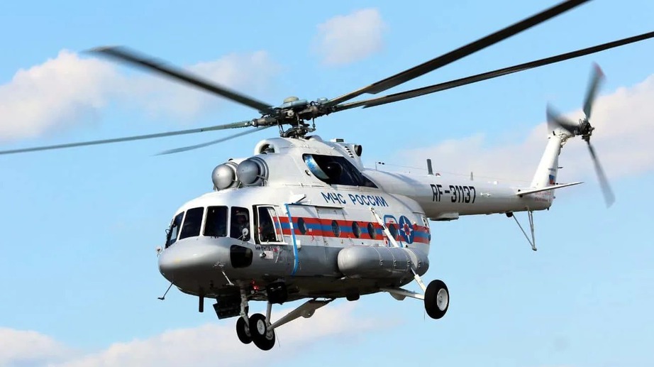 Trực thăng Mi-8 rơi xuống hồ, Nga huy động hàng chục thiết bị để tìm kiếm- Ảnh 1.