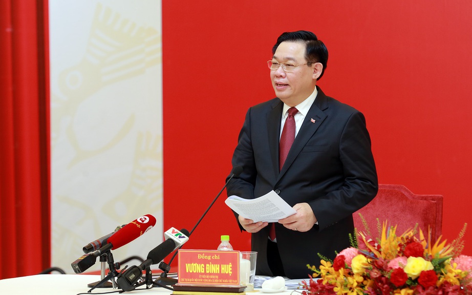 Chủ tịch Quốc hội: Phú Yên cần tập trung hoàn thiện hạ tầng để thu hút đầu tư- Ảnh 1.