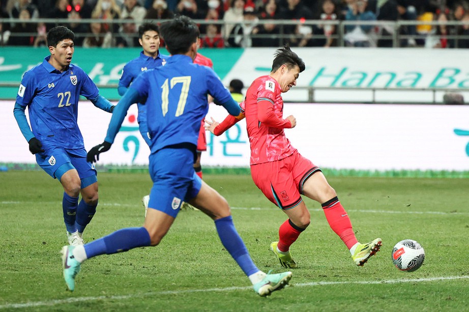Vòng loại World Cup 2026: Thái Lan tạo địa chấn ngay trên đất Hàn Quốc- Ảnh 1.