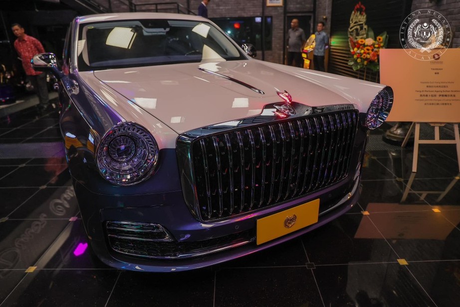 Quốc vương Malaysia trở thành người đầu tiên sở hữu xe sang đắt nhất Trung Quốc- Ảnh 4.