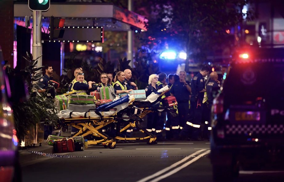 Đâm dao đẫm máu ở Australia: Ít nhất 6 người chết, nhiều người nguy kịch- Ảnh 1.