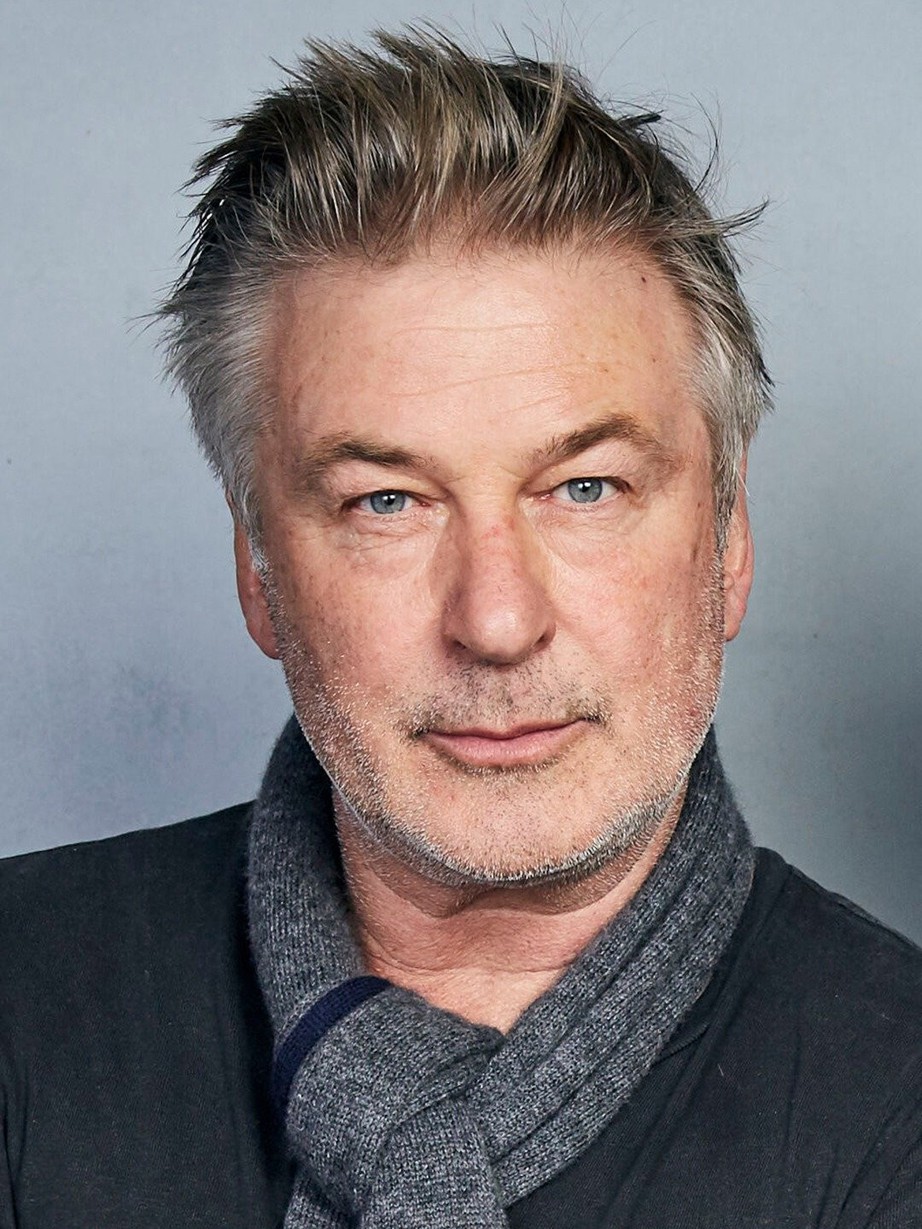 Nữ quản lý vũ khí phim của tài tử Alec Baldwin bị tuyên án 18 tháng tù- Ảnh 3.