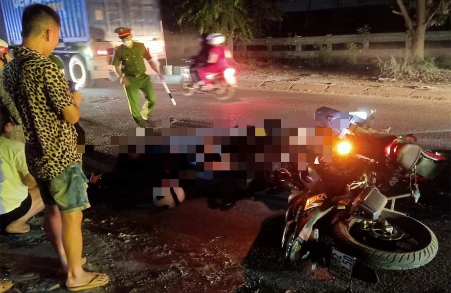Tai nạn ở Hưng Yên: Ba thanh niên nằm bất động sau cú va chạm mạnh- Ảnh 1.