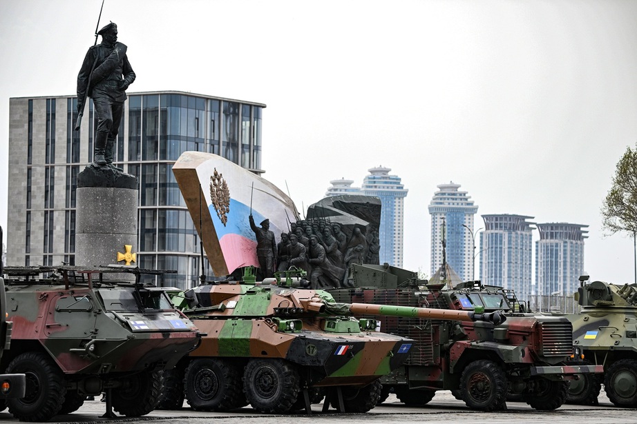 Nga trưng bày chiến lợi phẩm từ chiến trường Ukraine để kỷ niệm Ngày Chiến thắng- Ảnh 2.