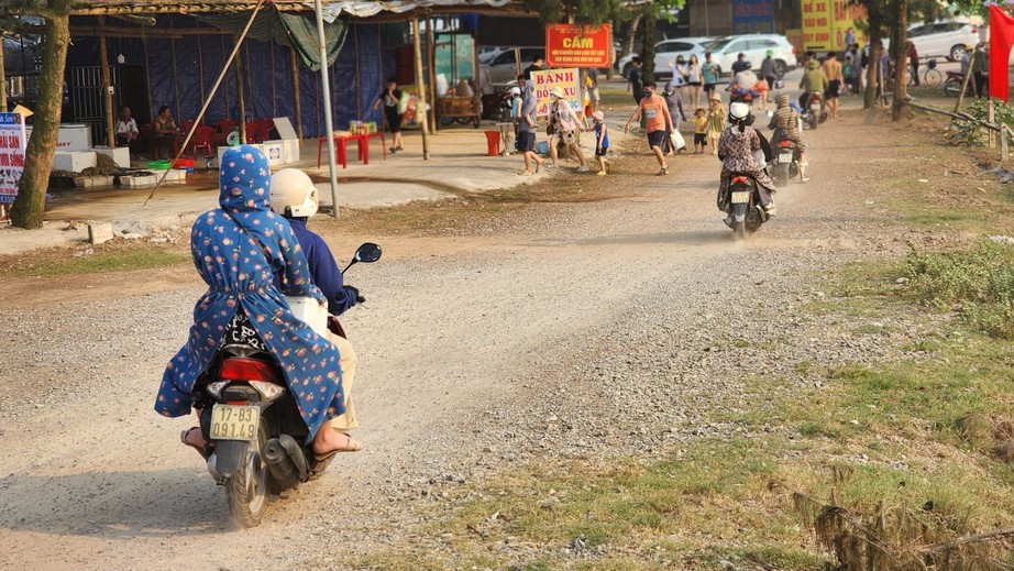 Ngày thứ 2 nghỉ lễ: Biển Cồn Vành Thái Bình vắng khách, giao thông thông thoáng- Ảnh 2.