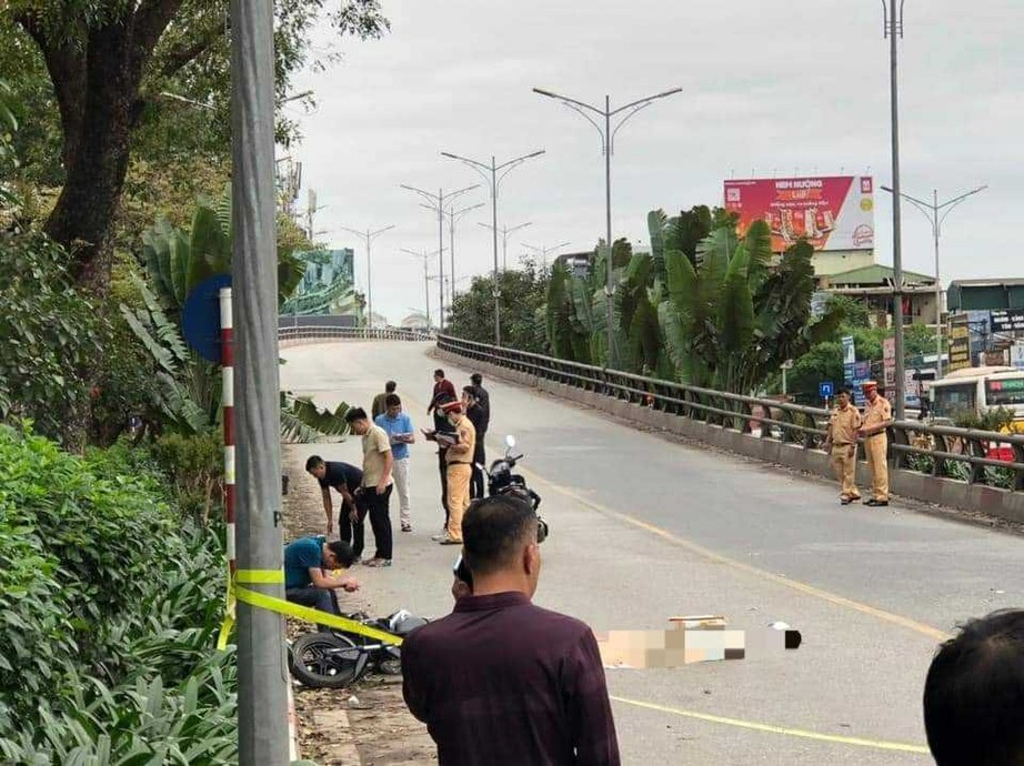 Vụ nam sinh tử vong sau tai nạn trên đường Yên Phụ: Ô tô khách rời khỏi hiện trường- Ảnh 1.