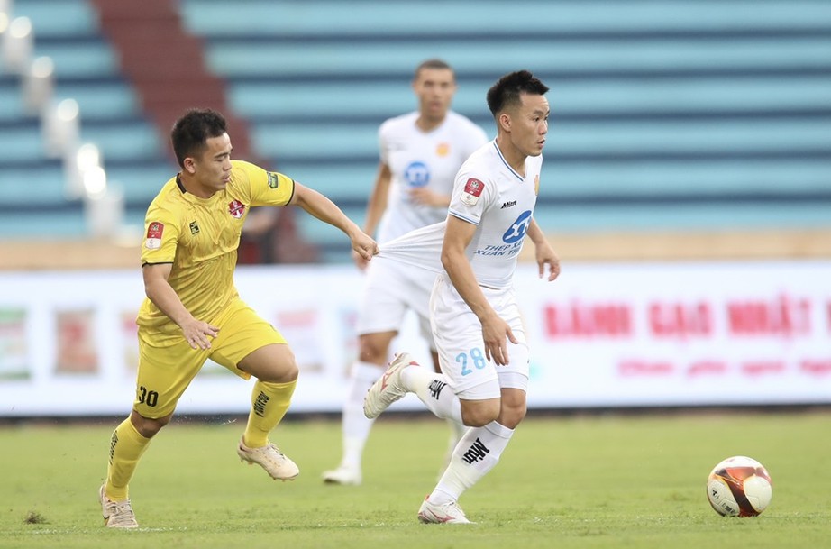 V-League: Nam Định thua thảm ngay trên sân nhà trong trận đấu có 6 bàn thắng- Ảnh 1.