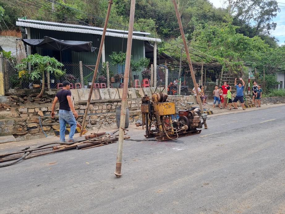 Nghiên cứu bơm bê tông khắc phục sạt lở hầm Chí Thạnh- Ảnh 1.